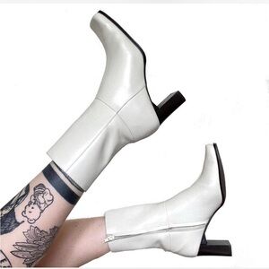 Anne Klein Chic White Heeled Boots